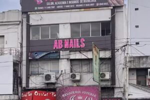 AB Nails (u&ntilde;as y cursos)
