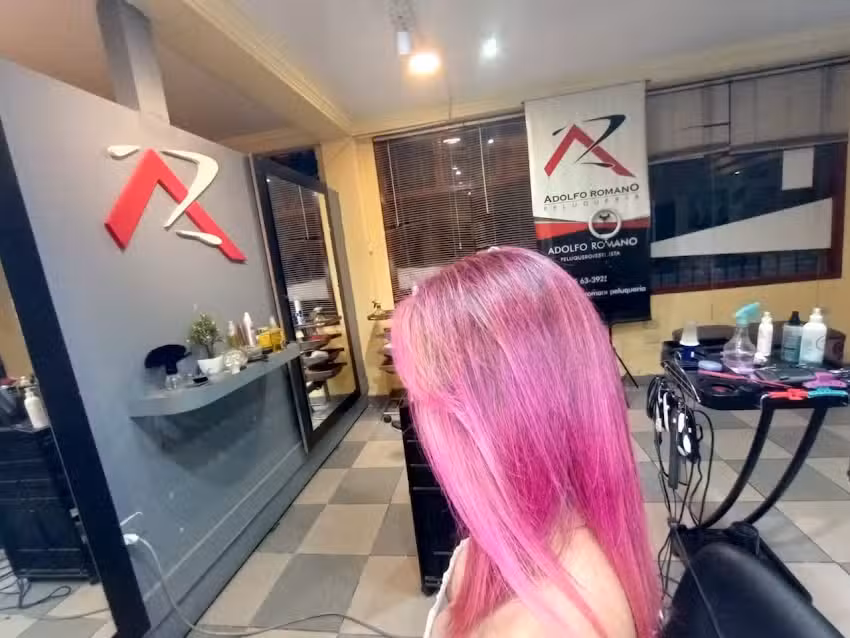 Adolfo Romano Peluquer&iacute;a y Est&eacute;tica