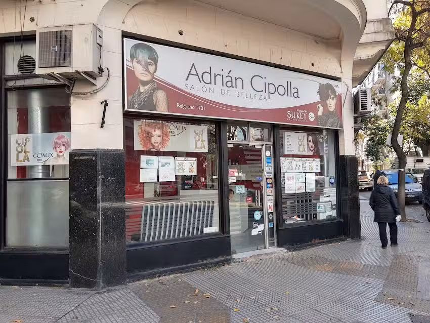 Adri&aacute;n Cipolla