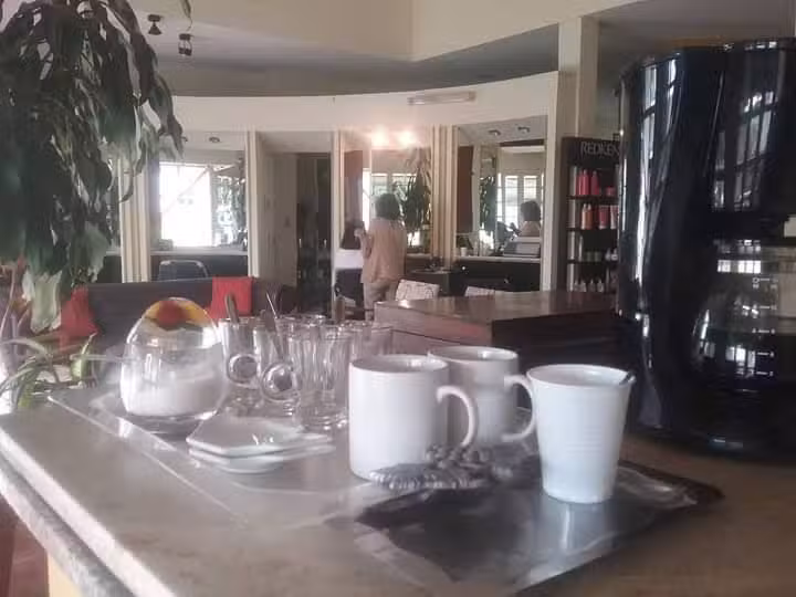 Ai irma & Amorina peluqueria