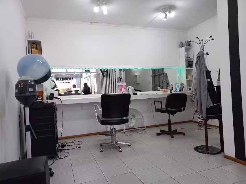 Alejandra Sal&oacute;n Unisex