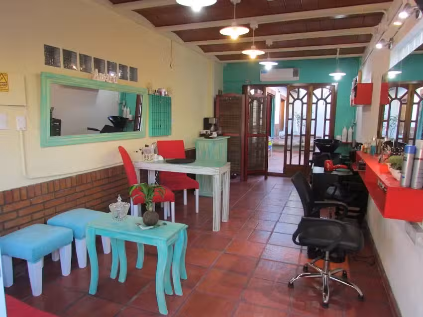 Amar&uacute; Studio