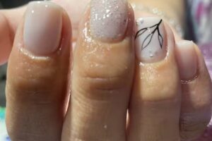 &Aacute;MBAR nails/u&ntilde;as