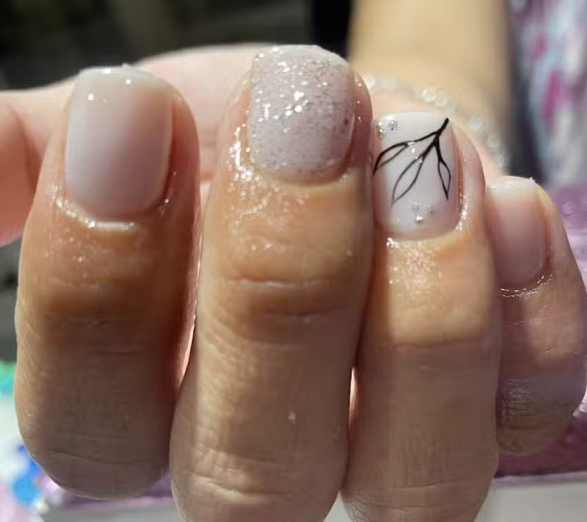 &Aacute;MBAR nails/u&ntilde;as