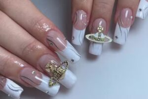 Ambunails (ambarcastro nailartist)