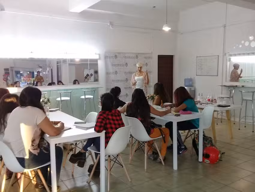 ARIAS BAZAN VILLA DOLORES