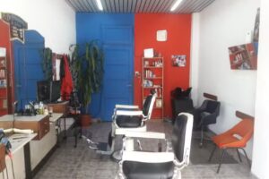 Av san juan 3625 . Galeria local 37