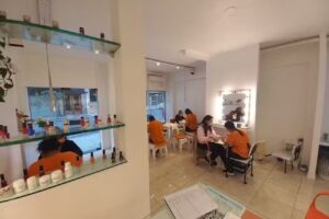 avance&eacute; spa de manos y pies