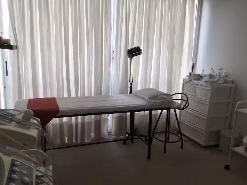 AZALA &ndash; Dermatolog&iacute;a Est&eacute;tica