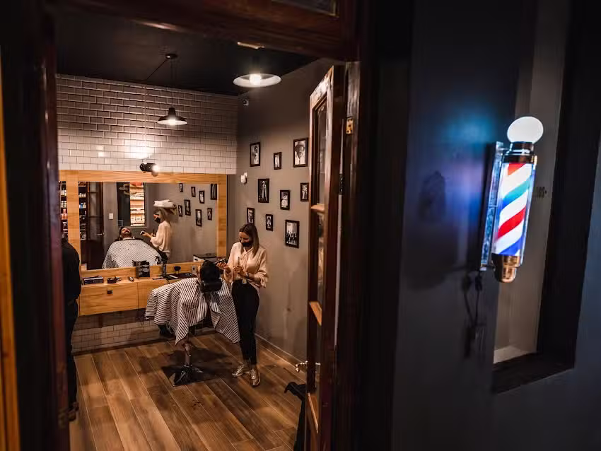 BARBERIA BUENOS MUCHACHOS