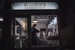 Barber&iacute;a scissors