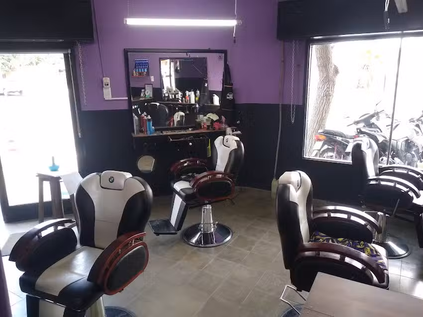 Barber&iacute;a y peluquer&iacute;a Alto Estilo