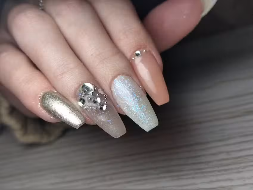 Barbi La Valle Nails