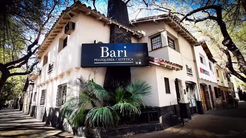 Bari. Patricia Maulen Manicur&iacute;a y Belleza