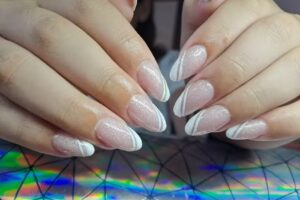 Beauty Love (nails & hair) u&ntilde;as,cabello,pesta&ntilde;as y cejas. Cursos,talleres,capacitaciones