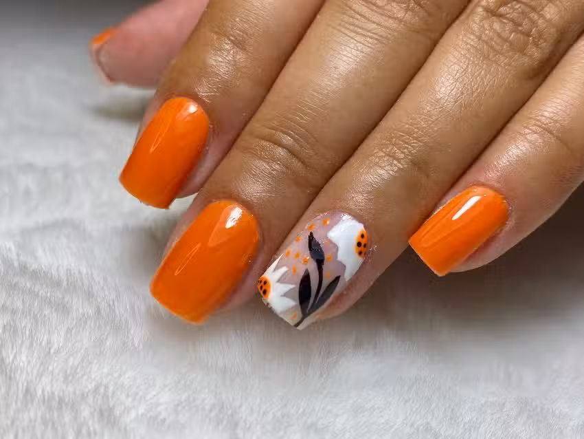 Bella Nails