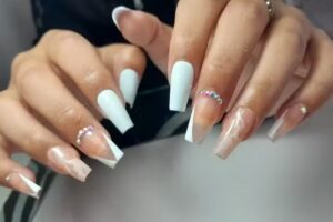 Bella Nails