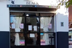 Black peluquer&iacute;a Unisex