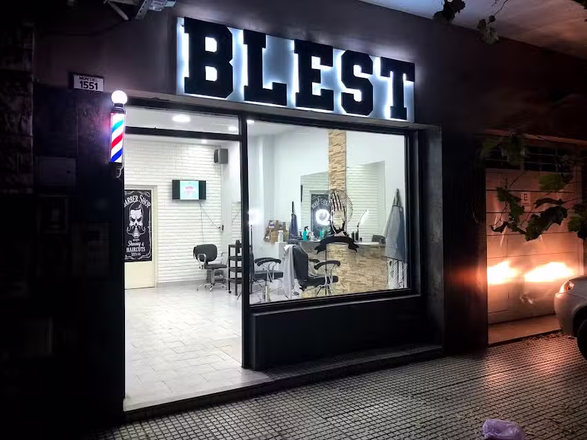 Blest Barber Shop Na&oacute;n