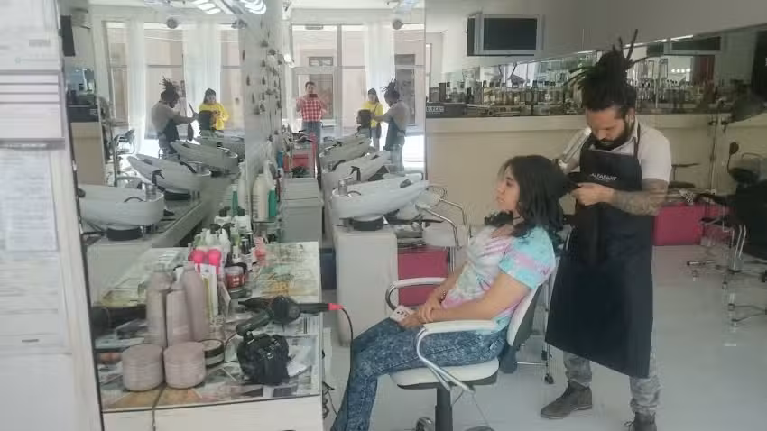 Burgos Club y Burgos Perfumer&iacute;a