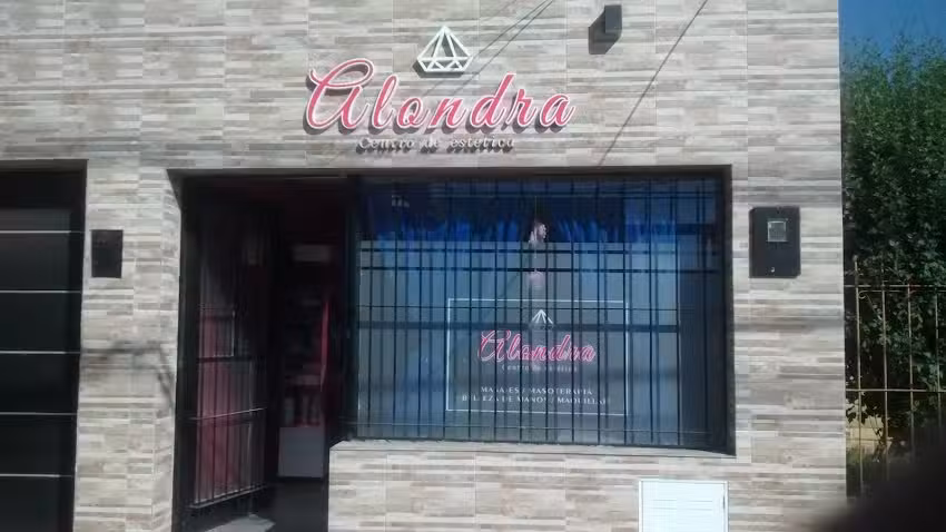 Centro de est&eacute;tica Alondra . De Stella Maris Arriola