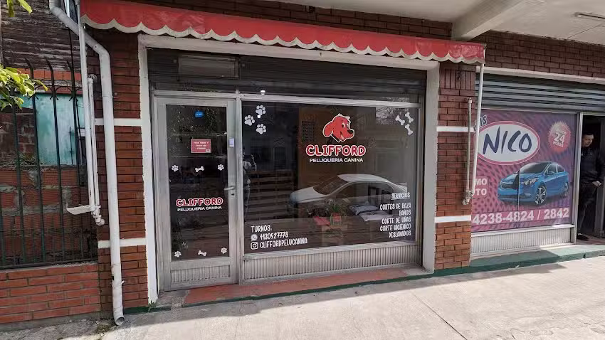 Clifford Peluqueria Canina y Felina