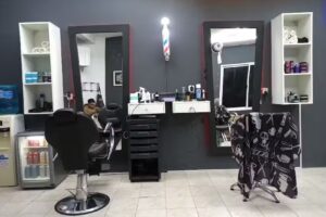 CM SALON DE CABALLEROS