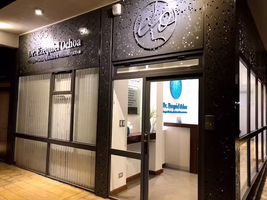 Consultorio Dr. Ezequiel Ochoa. Cirug&iacute;a Pl&aacute;stica, Est&eacute;tica y Reconstructiva