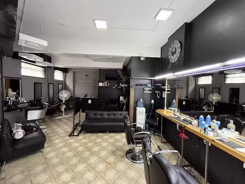 Crespo Style PELUQUER&Iacute;A-BARBERIA