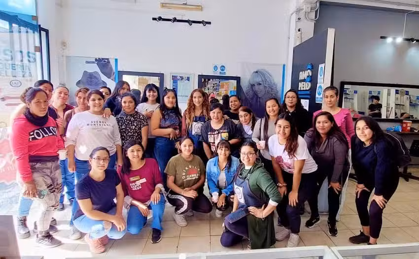 Cursos de Peluquer&iacute;a IAP Salta Capital