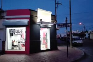 Cut Off Peluquer&iacute;a