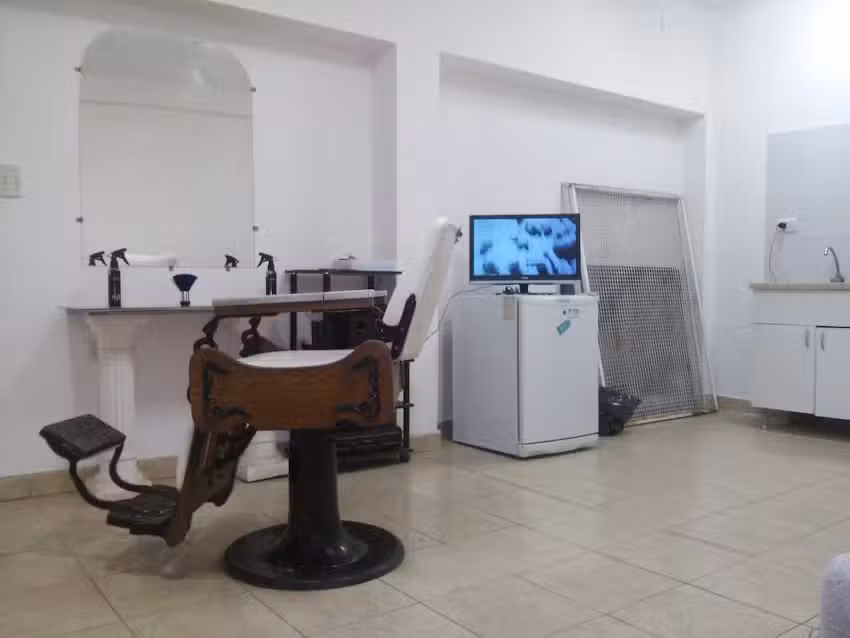 D&rsquo;PELOS peluquer&iacute;a un&iacute;sex