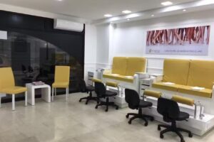 d-u&ntilde;as Caballito nails & beauty