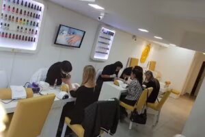 d-u&ntilde;as Villa del Parque nails & beauty