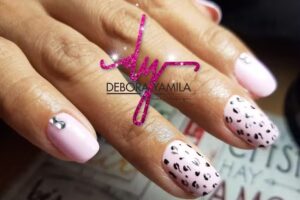 Debora Yamila nail design