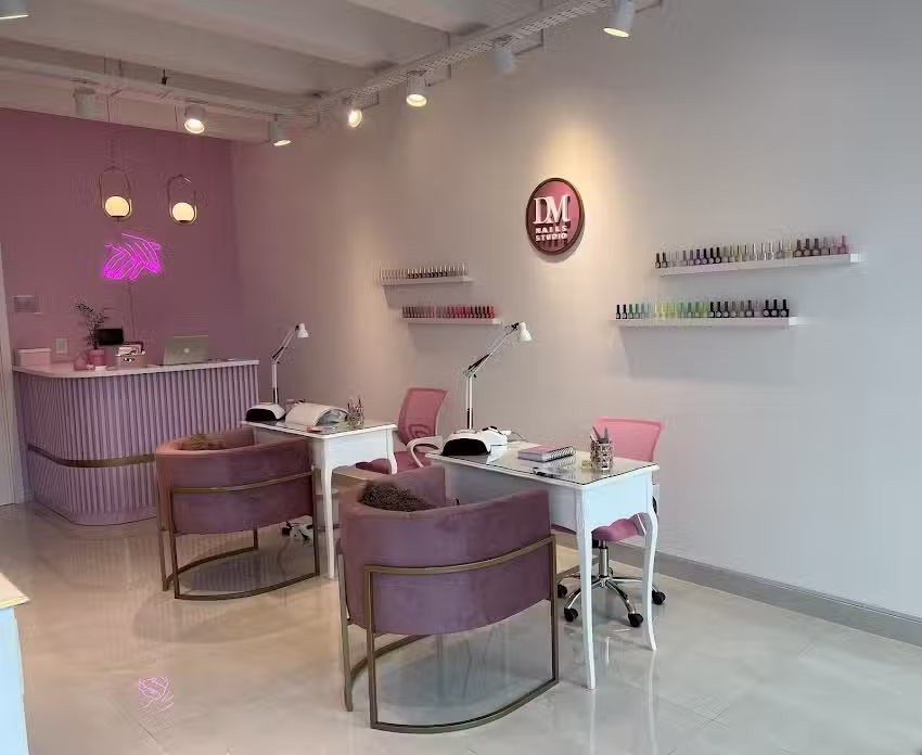DM Nails Studio