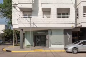 Dr Enzo Pablo Bustos-Centro de Cirug&iacute;a Pl&aacute;stica y Est&eacute;tica M&eacute;dica.