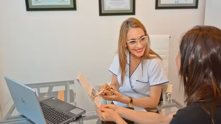 Dra. Romina Romero- MEDICINA ESTETICA