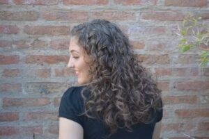 “El Encantador de Rulos” Tuny González Estilista