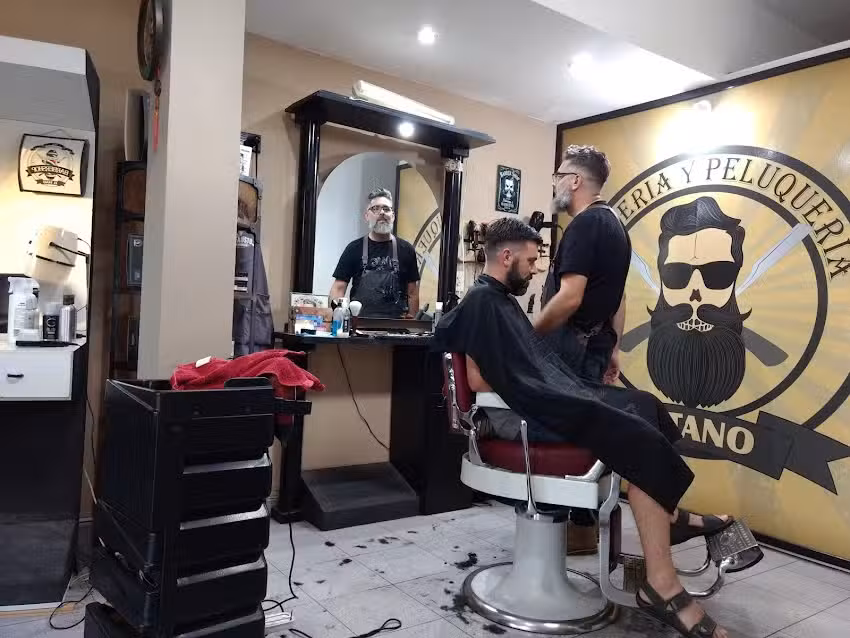El Tano Barberia & Peluquer&iacute;a