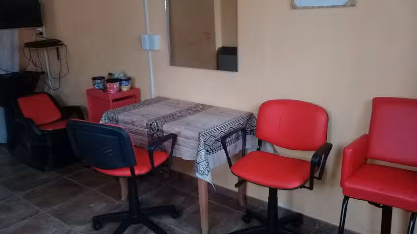 &ldquo;EL TIN&rdquo; Peluquer&iacute;a Masculina.