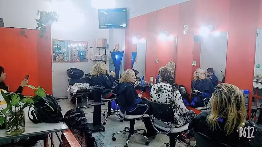 #EMANUEL PELUQUERIAS#