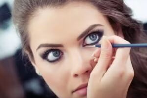 Equis Escuela de Belleza