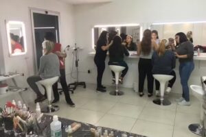 Estefan&iacute;a Tourn &ndash; escuela distribuidora de est&eacute;tica &ndash;