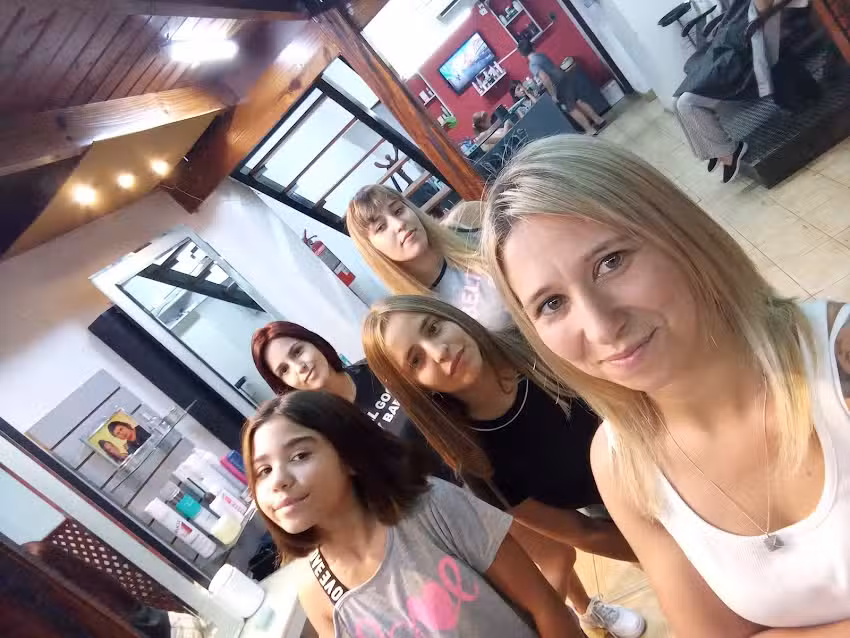 Ezequiel Estilo y Belleza