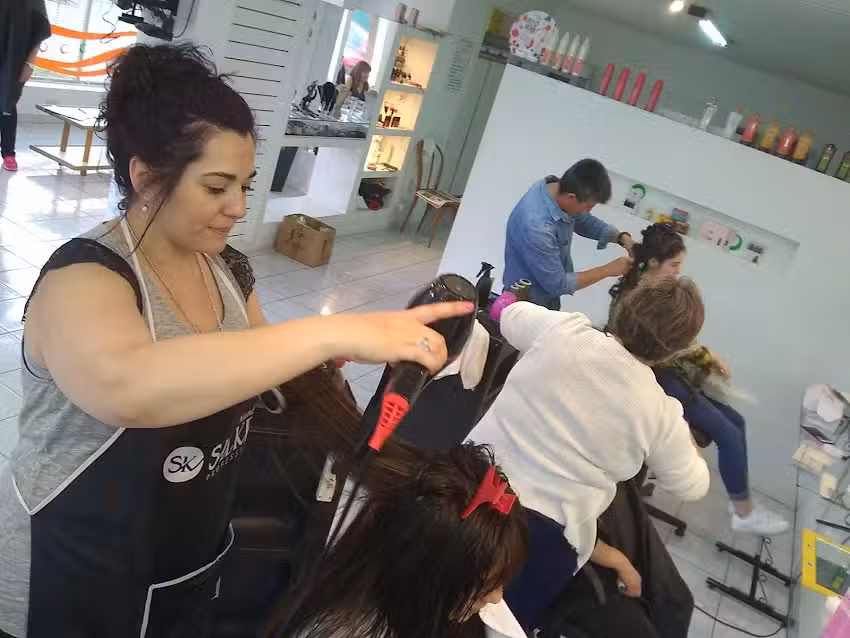 FABIAN CONTRERAS PELUQUERIA