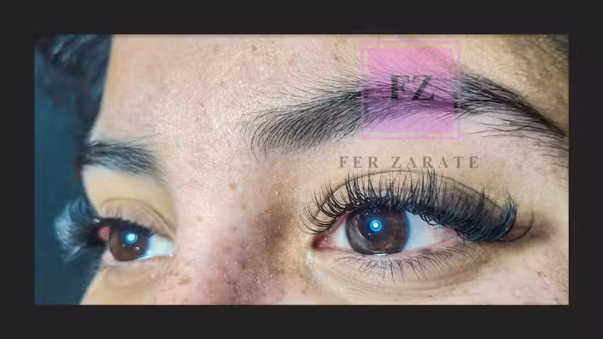 FER ZARATE PELUQUERA Y LASHISTA PROFESIONAL