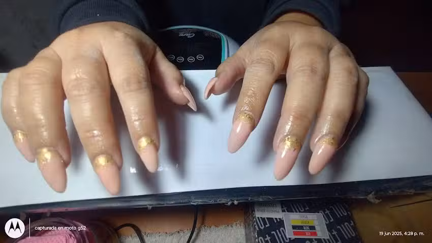 Flor&rsquo;s Nail
