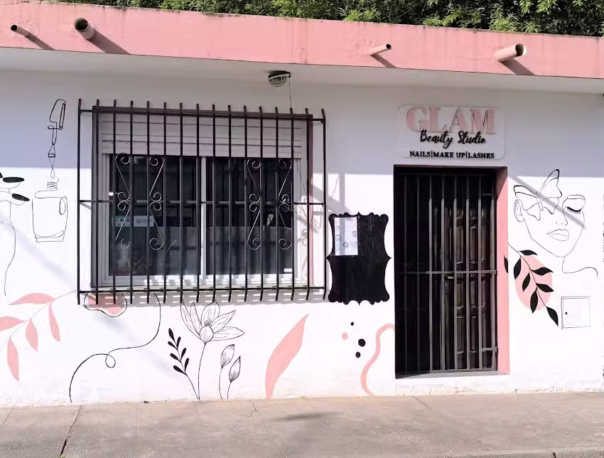 Glam beauty studio