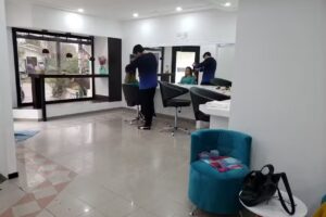 GLAMOUR AVENUE peluquer&iacute;a y est&eacute;tica